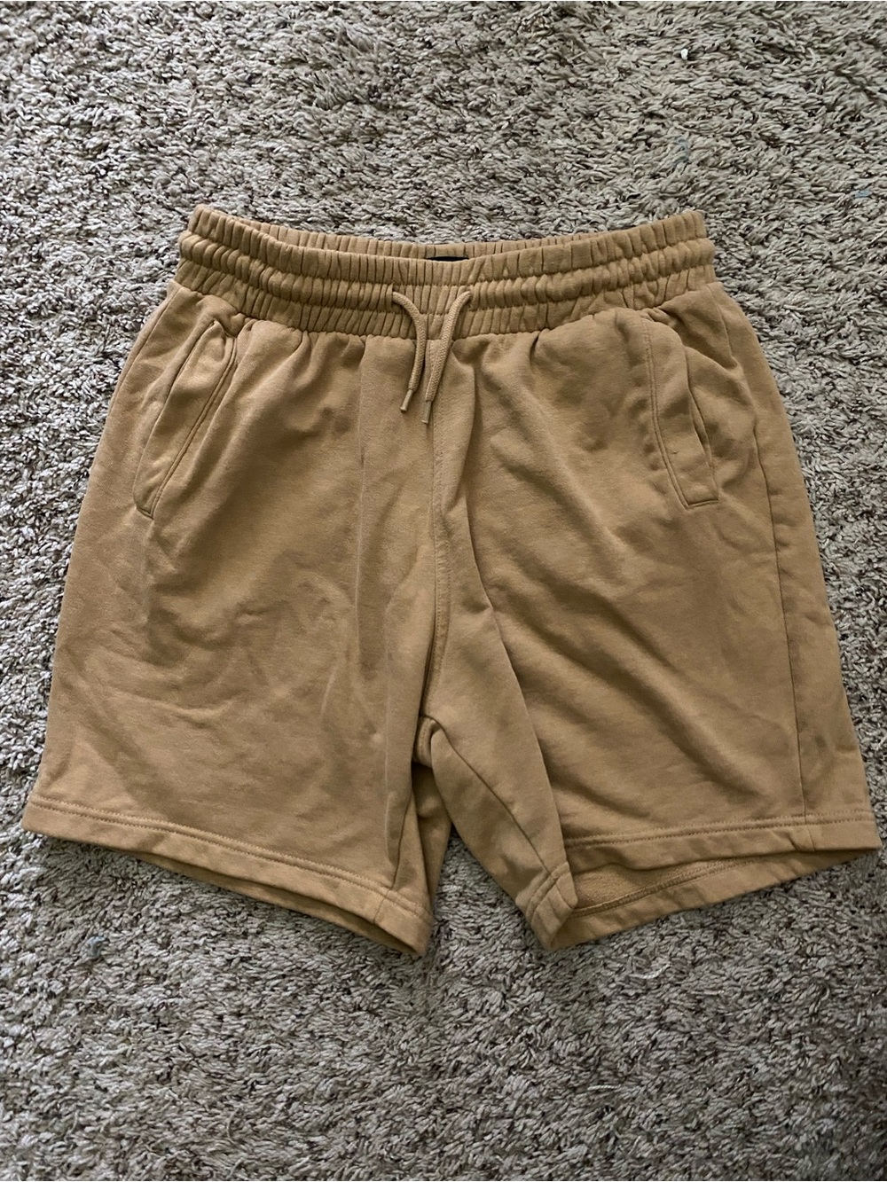 H&M Men's Drawstring Athletic Shorts in Camel